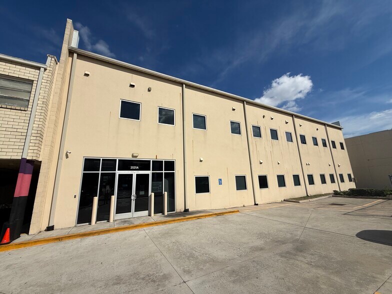 More Photos Of , Houston Office For Sale