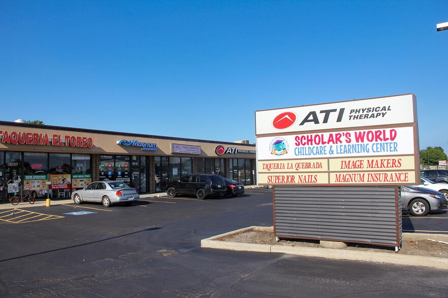 More Photos Of 207-227 W Grand Ave, Bensenville Unknown For Lease