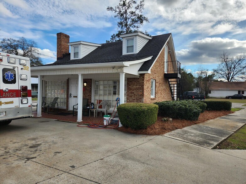 More Photos Of 900 Baker Ave, Augusta Office For Sale