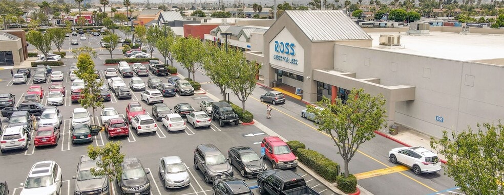 More Photos Of 610-680 Palomar St, Chula Vista Unknown For Lease