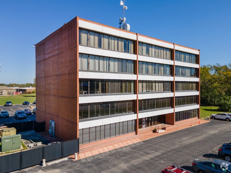 More Photos Of 5320 159th St, Oak Forest Coworking Space