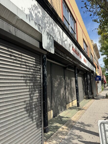 More Photos Of 124 Port Richmond Ave, Staten Island Storefront Retail Office For Lease