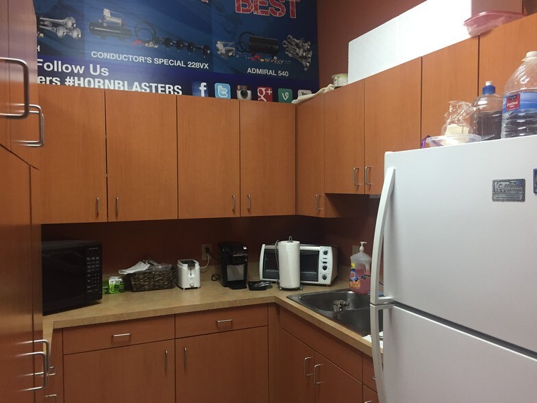 More Photos Of 3752 Copeland Dr, Zephyrhills Manufacturing For Sale