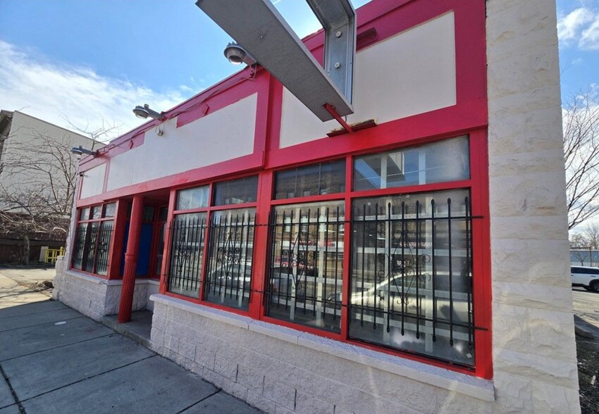 More Photos Of 199 Lyell Ave, Rochester Freestanding For Sale