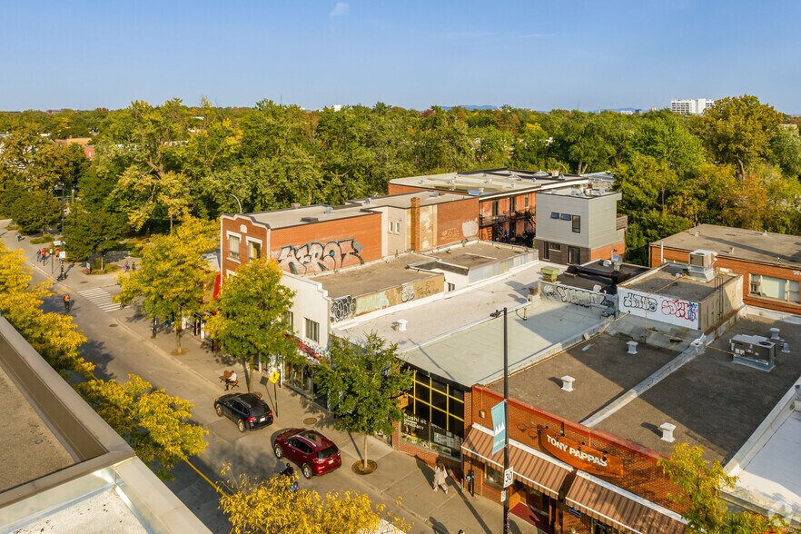 More Photos Of 1828 Av du Mont-Royal E, Montréal Restaurant For Lease