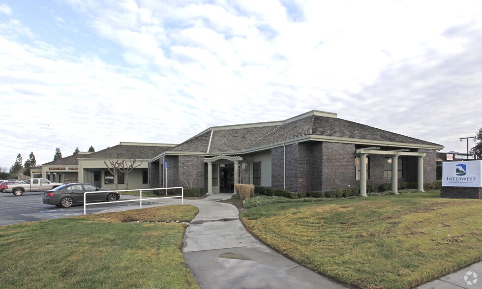 More Photos Of 330 Tres Pinos Rd, Hollister Office For Sale