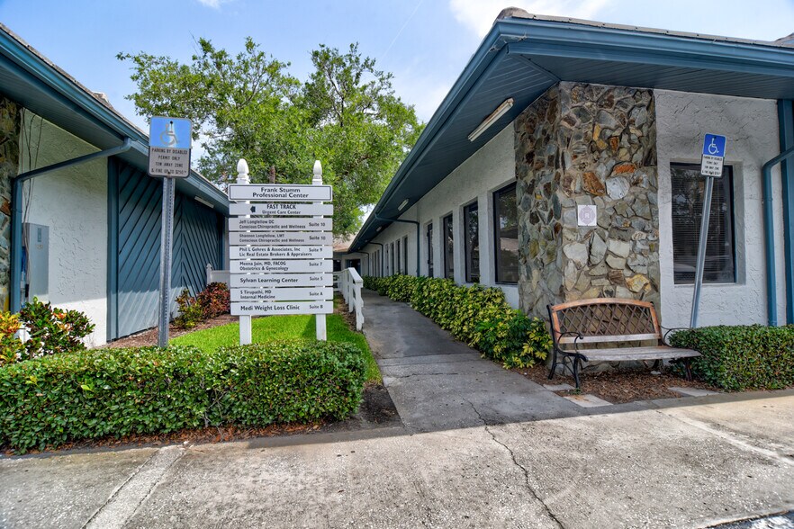 Primary Photo Of 3275 66th St N, Saint Petersburg Medical For Sale