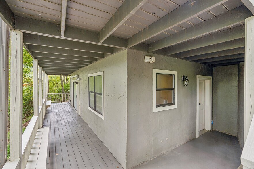 More Photos Of 4113 White Oak Dr, Hiawassee Apartments For Sale
