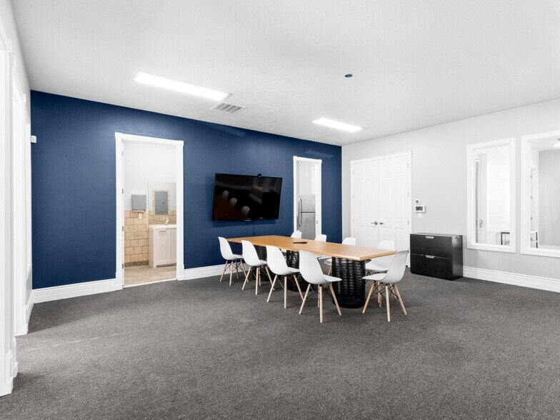 More Photos Of 11576 S State St, Draper Medical For Lease
