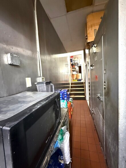 More Photos Of 1468 Haddon Ave, Camden Restaurant For Sale