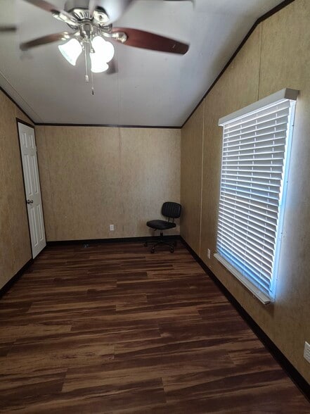 More Photos Of 23927 Alanwood Dr, San Antonio Manufactured Housing Mobile Home Park For Sale