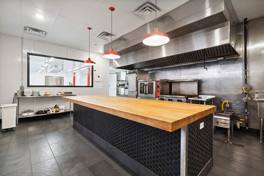 More Photos Of 1521-1531 N 31st St, Philadelphia Warehouse For Sale