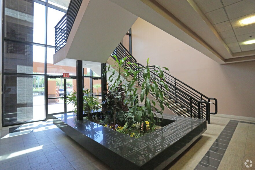 More Photos Of 1700 W Horizon Ridge Pky, Henderson Office For Lease