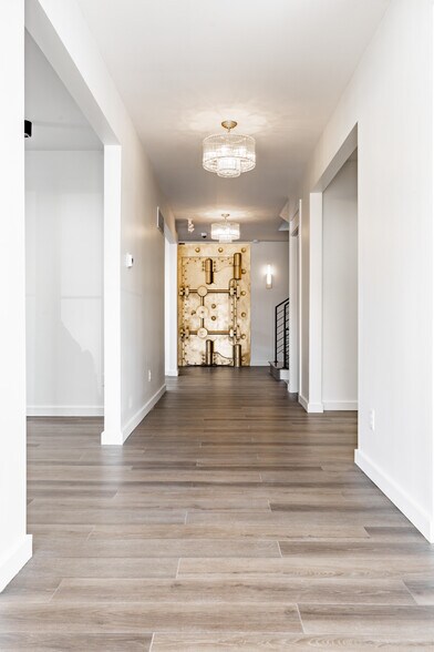 More Photos Of 2506 E Washington St, Indianapolis Storefront Retail Office For Sale