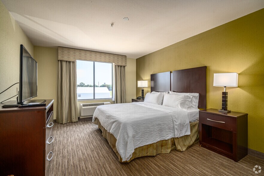 More Photos Of 31380 FM 2920 Rd, Waller Hotel For Sale