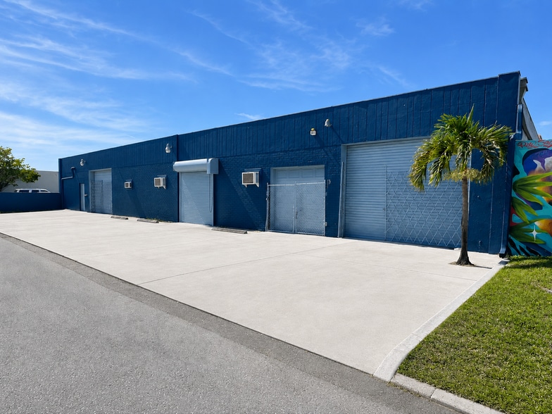 Primary Photo Of 711-713 NW 1st St, Fort Lauderdale Industrial For Sale
