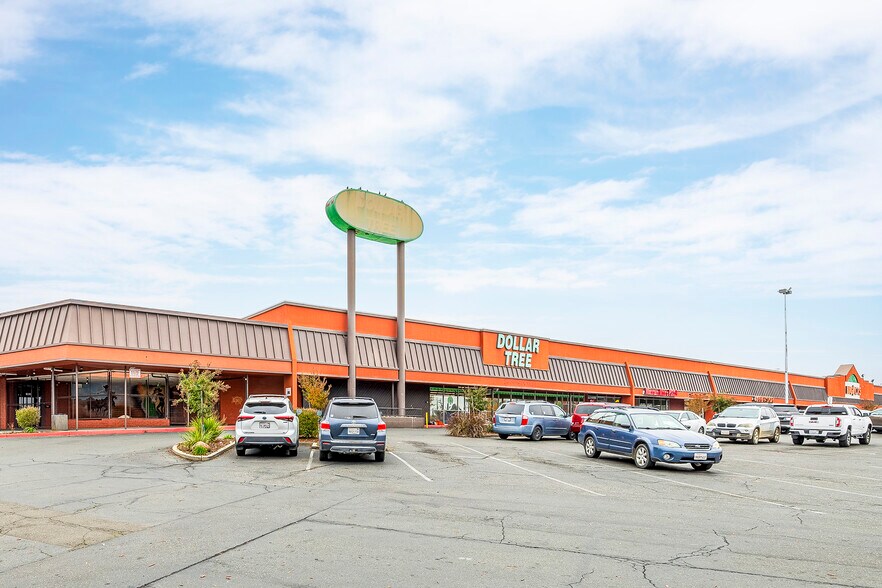 More Photos Of 1815-1985 Oro Dam Blvd E, Oroville Department Store For Sale