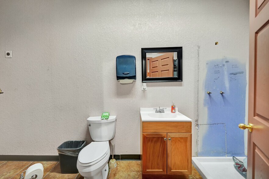 More Photos Of 2500 S Crane, Odessa Warehouse For Sale