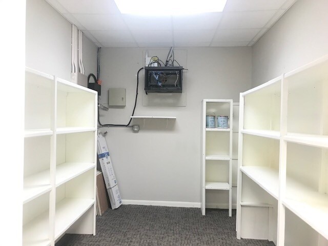 More Photos Of 13227 FM 1764 Rd, Santa Fe Office Residential For Lease