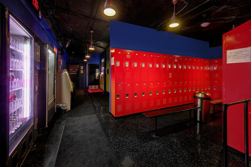 More Photos Of 1117 Pike St, Seattle Storefront For Sale