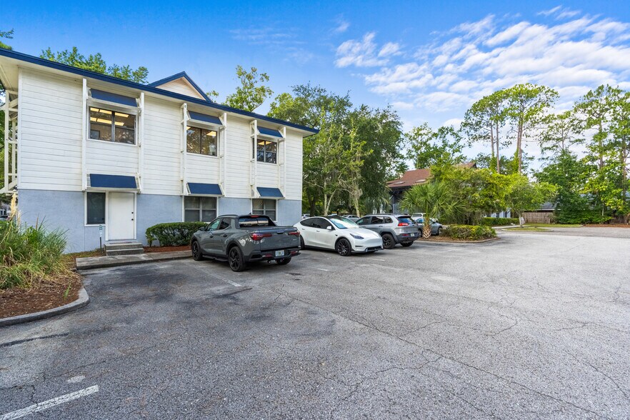 More Photos Of 8431 Baymeadows Way, Jacksonville Loft Creative Space For Lease