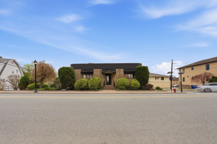 More Photos Of 415 Totowa Rd, Totowa Medical For Sale