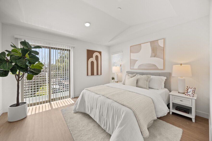 More Photos Of 2109 N White Ave, La Verne Apartments For Sale