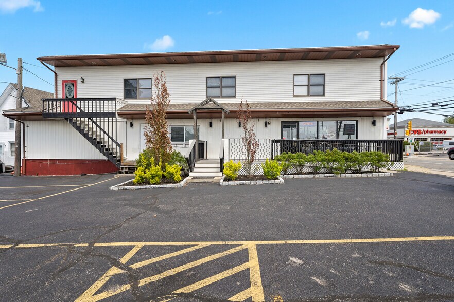 More Photos Of 157 Granite St, Westerly Restaurant For Sale