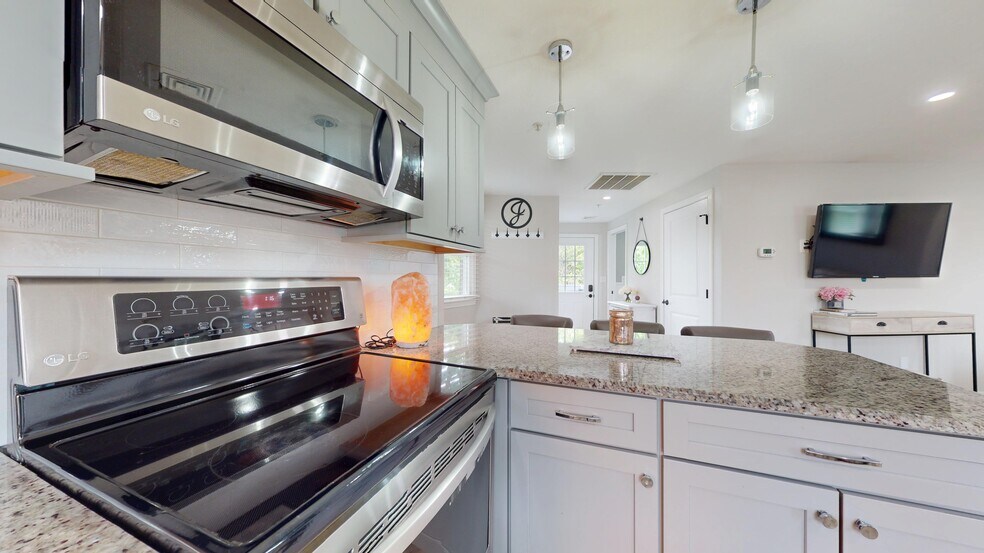 More Photos Of 400 Main St, Reading Office Residential For Sale