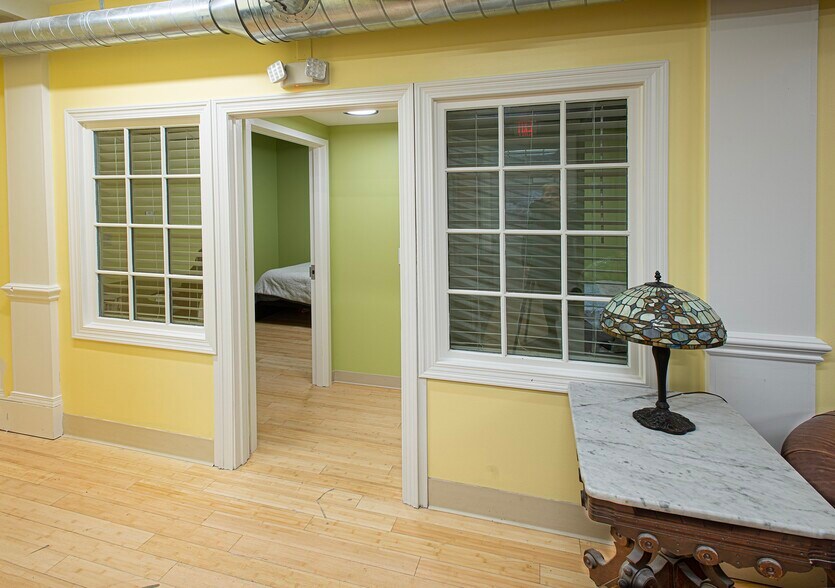 More Photos Of 270 Pleasant St, Northampton Office For Sale