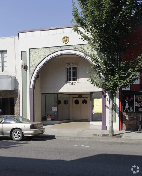 Primary Photo Of 644 Main St, Lebanon Storefront Retail Office For Sale