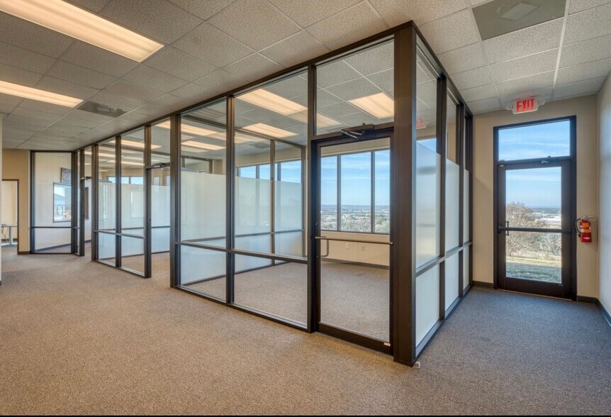 More Photos Of 1002 Marble Heights Dr, Marble Falls Medical For Lease