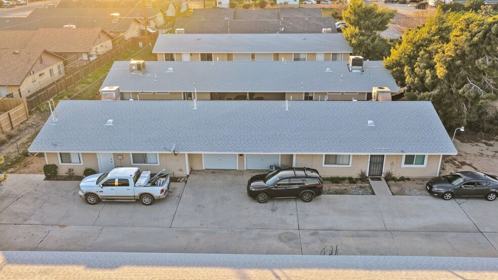 Primary Photo Of 14025 Spruce St, Hesperia Apartments For Sale