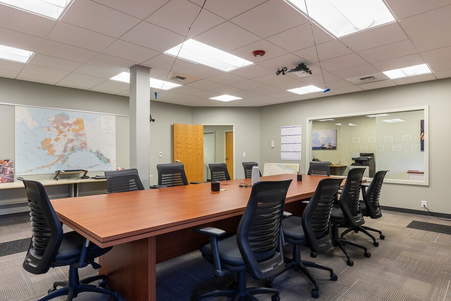 More Photos Of 4241 21st Ave W, Seattle Office For Sale