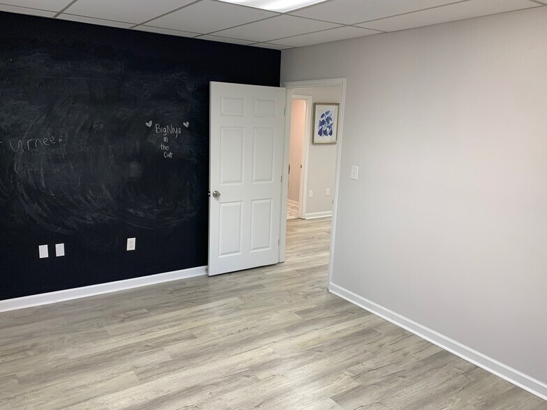 More Photos Of 875 Old Roswell Rd, Suite C-200, Roswell Office For Lease