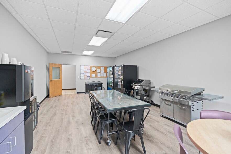 More Photos Of 2305 S Center Rd, Burton Office For Sale