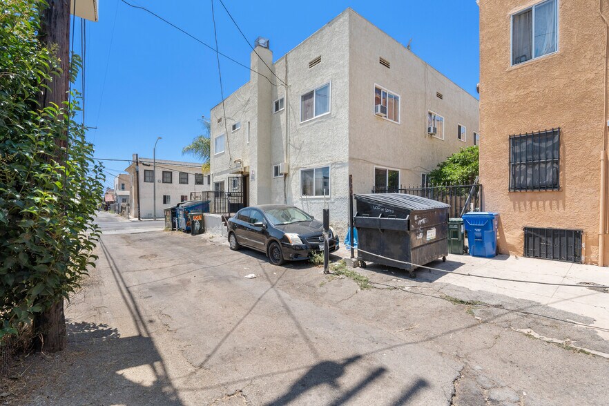 More Photos Of 600 N Soto St, Los Angeles Apartments For Sale