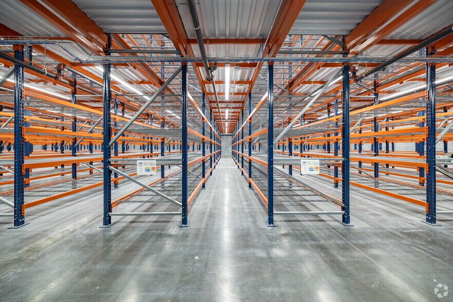 More Photos Of 12415 Old Lagrange Rd, Louisville Warehouse For Lease