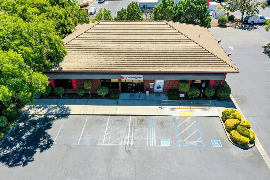 More Photos Of 998 Tharp Rd, Yuba City Bank For Lease