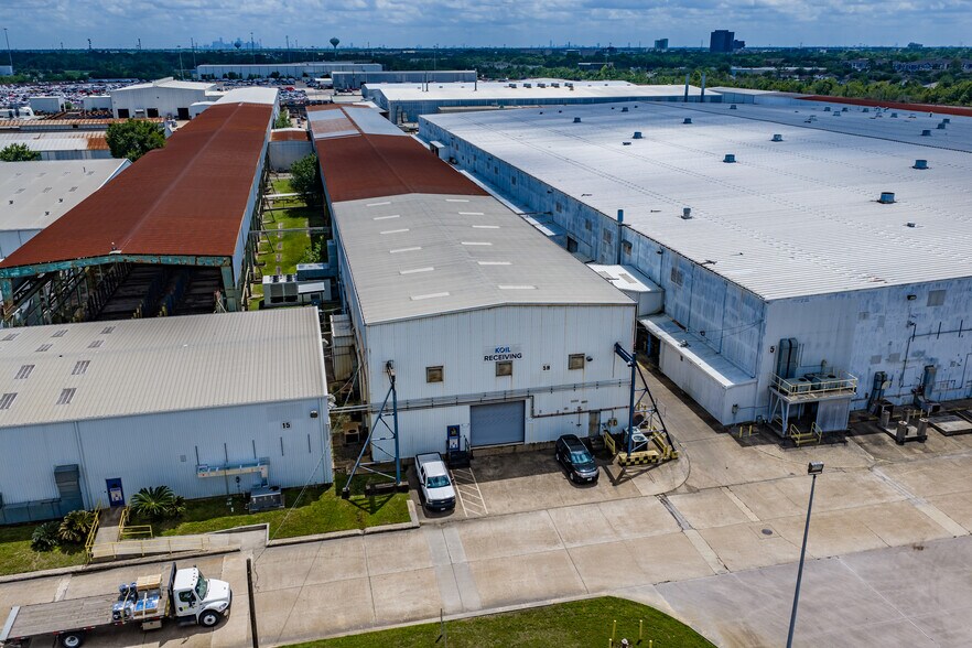 More Photos Of 1310 Rankin Rd, Houston Unknown For Lease