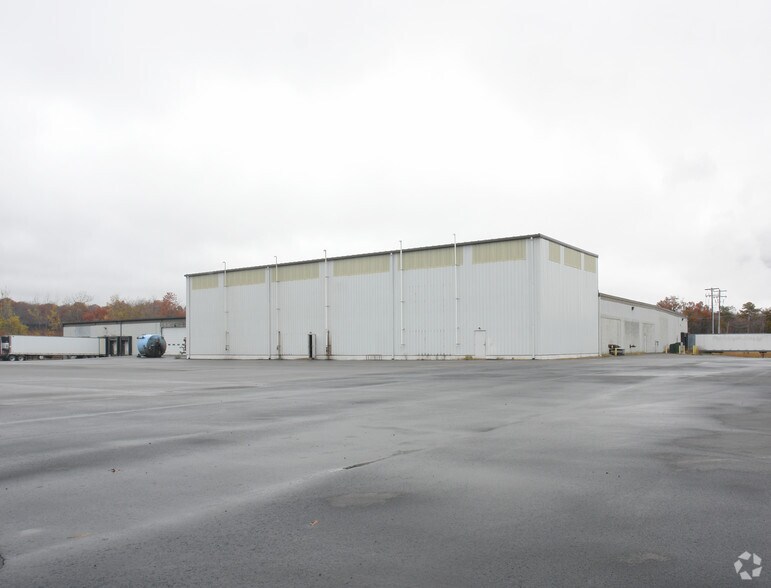 More Photos Of 855 Oak Hill Rd, Mountain Top Warehouse For Sale