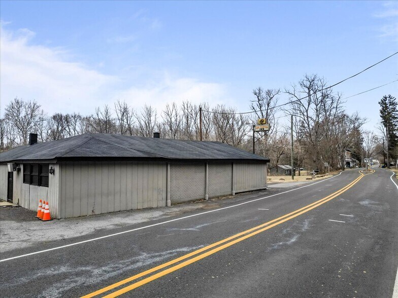 More Photos Of 23 Musconetcong River Rd, Hampton General Retail For Sale