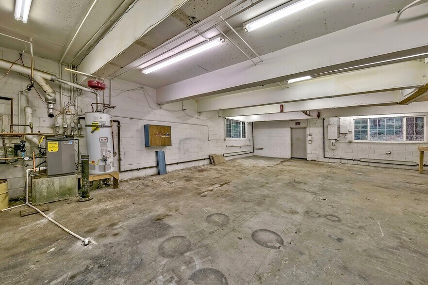 More Photos Of 2140 US Highway 50, South Lake Tahoe Warehouse For Sale