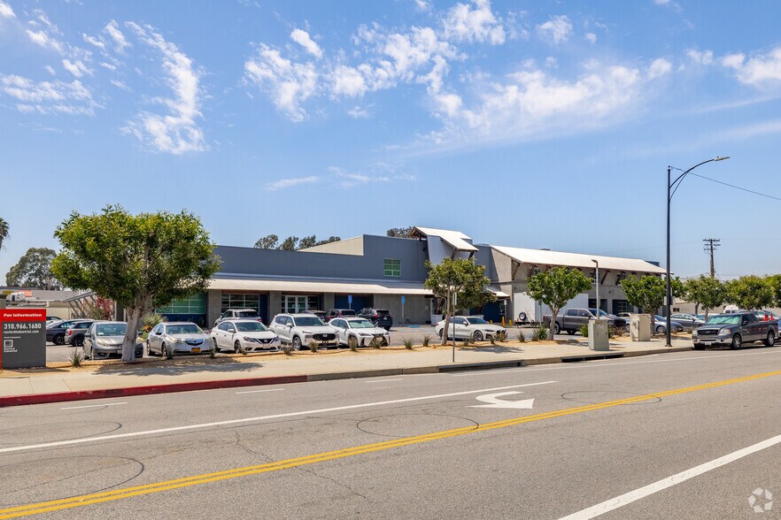 More Photos Of 901 W Alameda Ave, Burbank Loft Creative Space For Lease