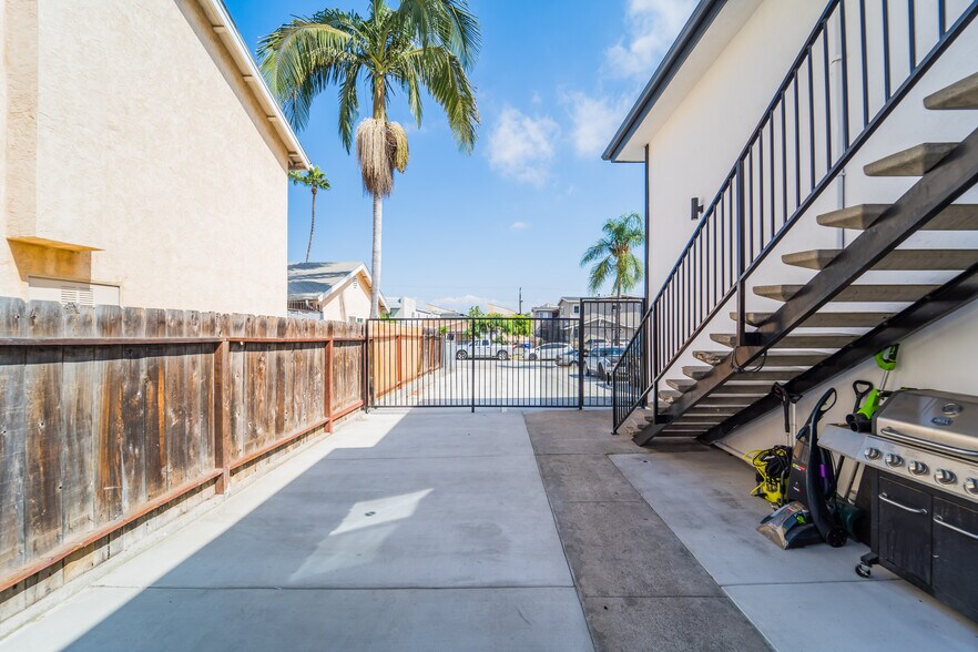 More Photos Of 4140 48th St, San Diego Apartments For Sale