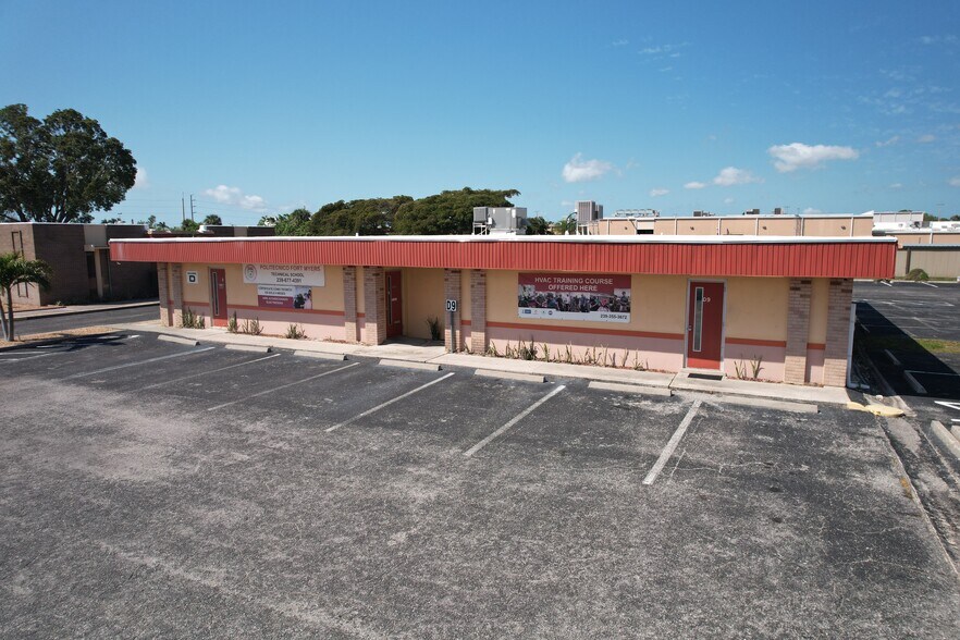 More Photos Of , Fort Myers Office For Sale