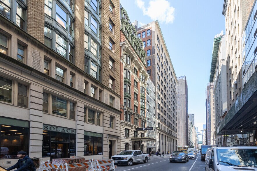 More Photos Of 34 E 32nd St, New York Hotel For Sale