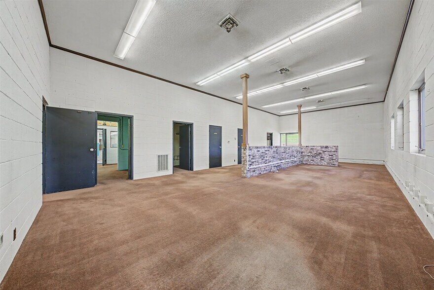 More Photos Of 16771 S 15th St, Galesville Warehouse For Sale