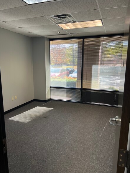 More Photos Of 4907 Golden Pky, Buford Warehouse For Lease