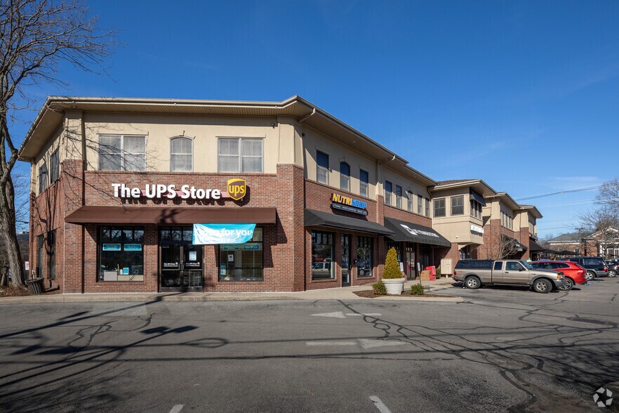 More Photos Of 800-838 E High St, Lexington Storefront Retail Office For Lease